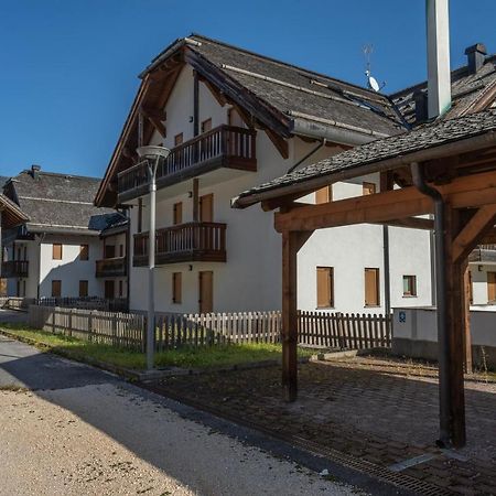 Golf View Apt With Parking And Mountain View! Leilighet Tarvisio Eksteriør bilde