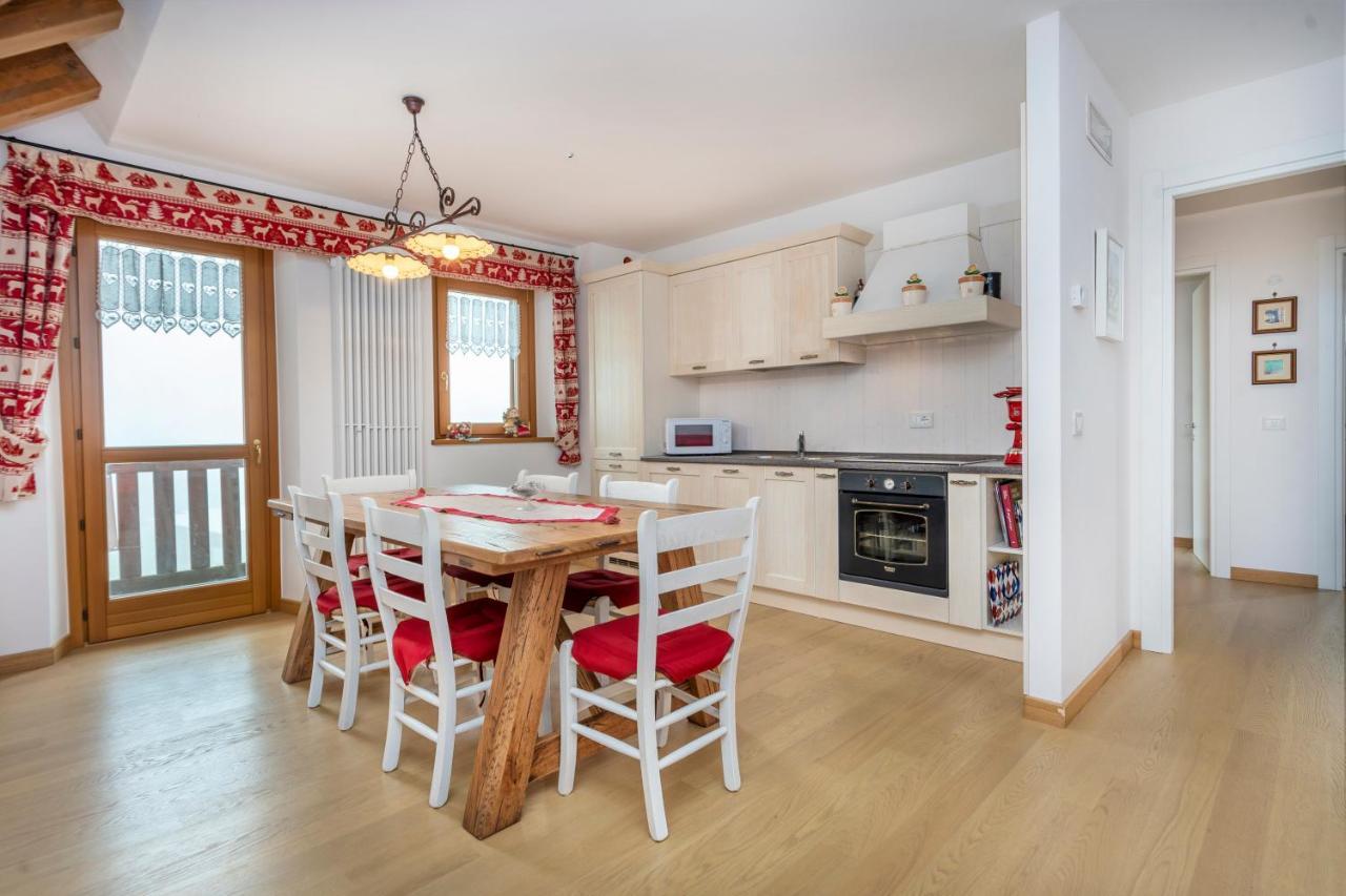 Golf View Apt With Parking And Mountain View! Leilighet Tarvisio Eksteriør bilde