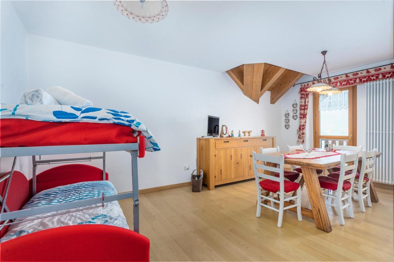 Golf View Apt With Parking And Mountain View! Leilighet Tarvisio Eksteriør bilde